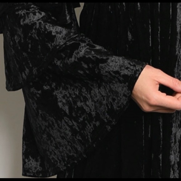 Black Off-Shoulder Whimsical Goth Bell Sleeve Velvet Mini Dress – Size M - Picture 3 of 16